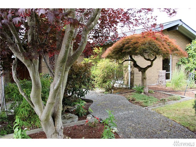For Sale: 321 12th Ave N Edmonds, WA 98020