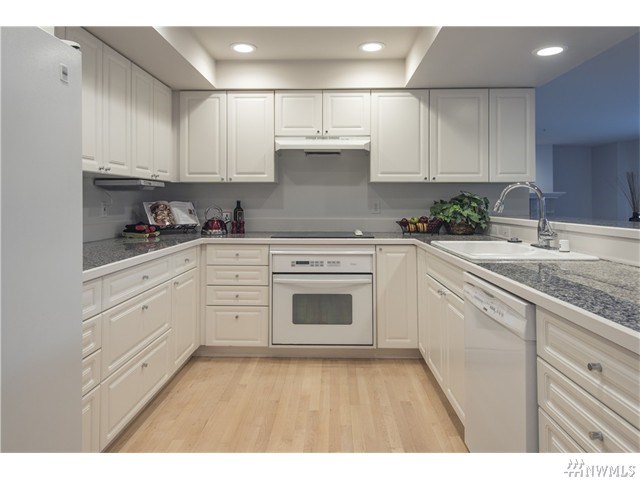 For Sale: 632 Bell St #102 Edmonds, WA 98020
