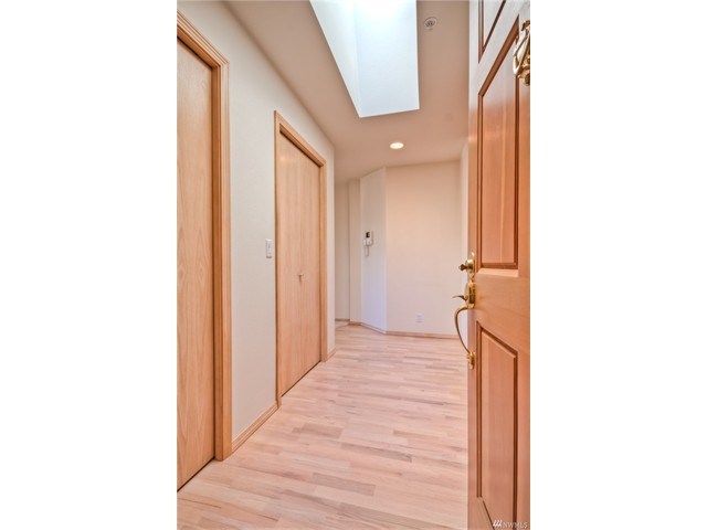 325 3rd Ave S #302