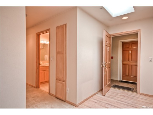 325 3rd Ave S #302