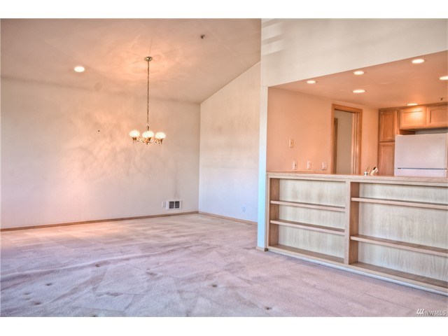 325 3rd Ave S #302