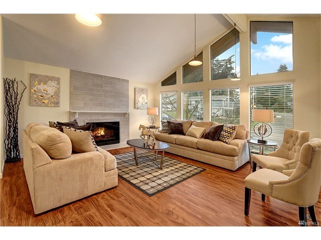31601 42nd Ave SW