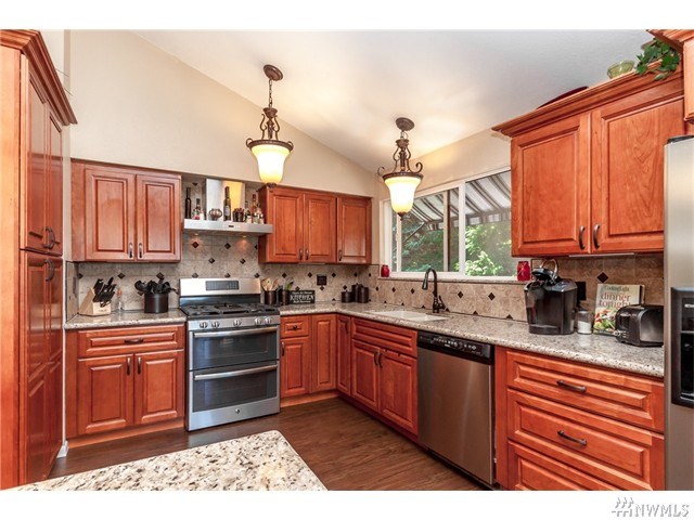 For Sale: 31304 42nd Pl SW Federal Way, WA 98023
