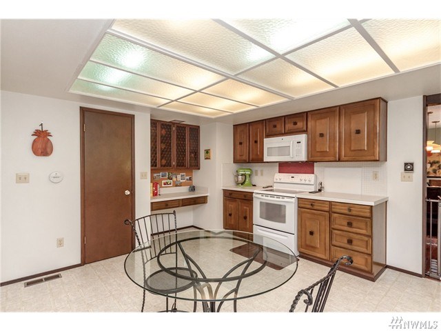 For Sale: 3235 SW 326th St Federal Way, WA 98023