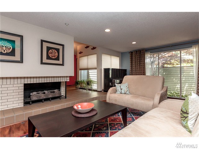 For Sale: 3235 SW 326th St Federal Way, WA 98023