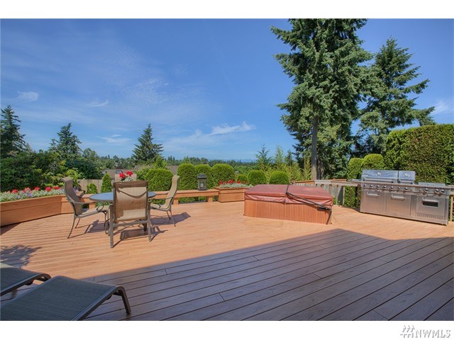 For Sale: 32235 11th Ave SW Federal Way, WA 98023