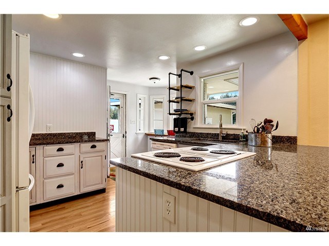 24532 SE Mirromont Dr