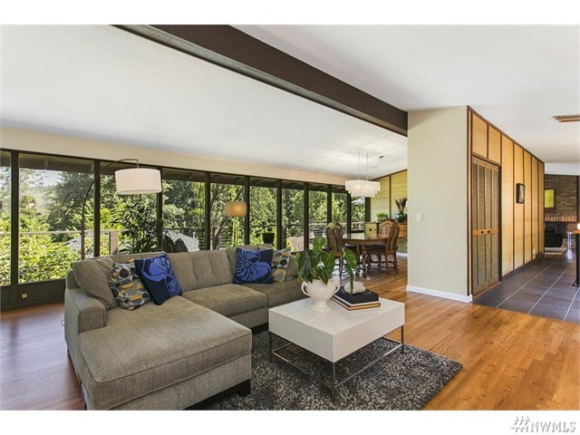 For Sale: 1524 Hillside Dr SE Issaquah, WA 98027