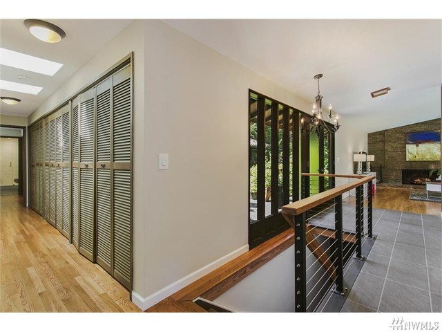 For Sale: 1524 Hillside Dr SE Issaquah, WA 98027