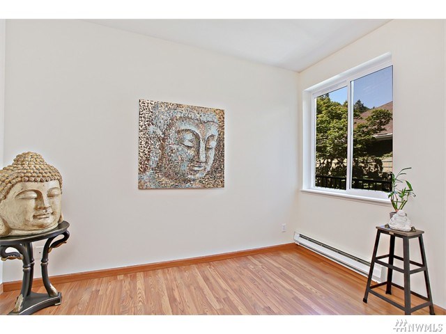 For Sale: 5000 NW Village Park Dr #B213 Issaquah, WA 98027