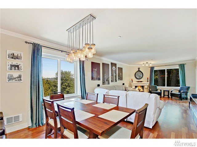 For Sale: 18609 SE Newport Way #201 Issaquah, WA 98027