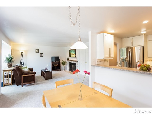 For Sale: 206 Mountain Park Blvd SW #D103 Issaquah, WA 98027