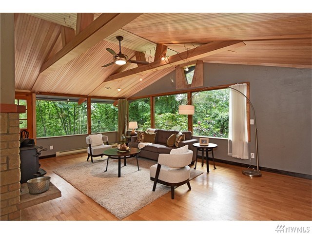 For Sale: 26403 SE 166th St Issaquah, WA 98027