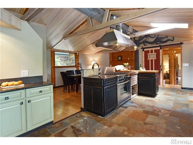 For Sale: 26403 SE 166th St Issaquah, WA 98027
