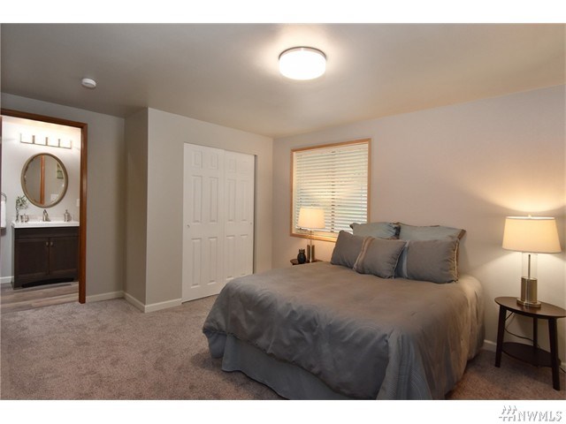 For Sale: 26403 SE 166th St Issaquah, WA 98027