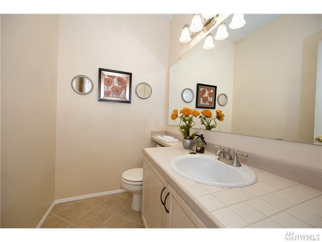 For Sale: 5000 NW Village Park Dr #G240 Issaquah, WA 98027