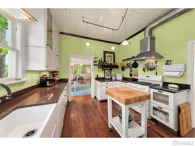 For Sale: 385 SW Mount Baker Dr Issaquah, WA 98027