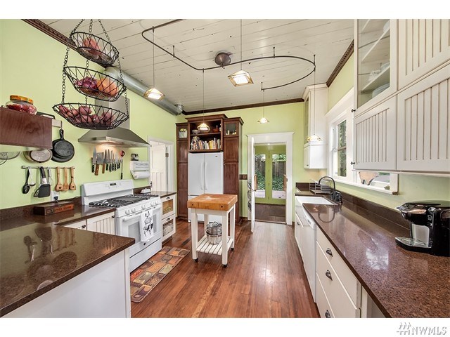 For Sale: 385 SW Mount Baker Dr Issaquah, WA 98027