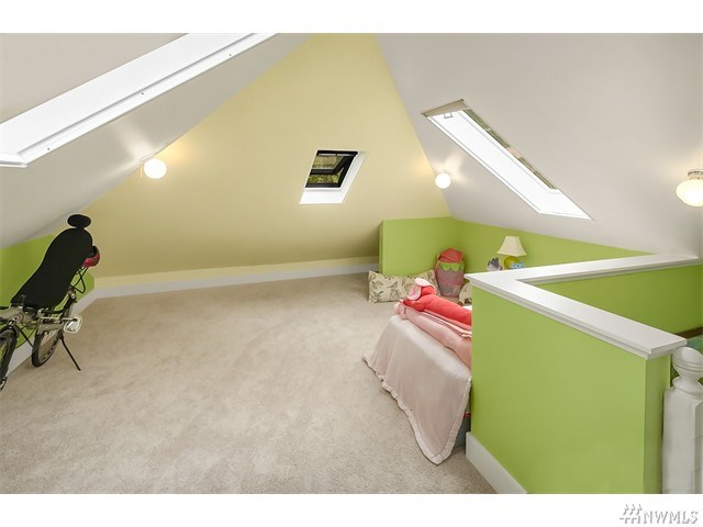 For Sale: 385 SW Mount Baker Dr Issaquah, WA 98027