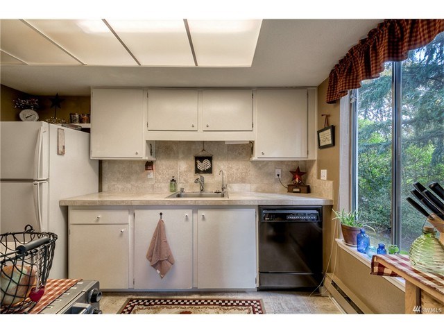 4717 W Lake Sammamish Pkwy SE #C202