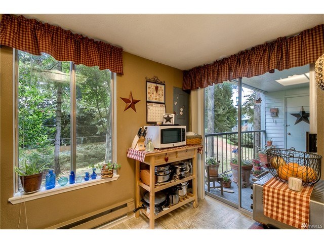 4717 W Lake Sammamish Pkwy SE #C202