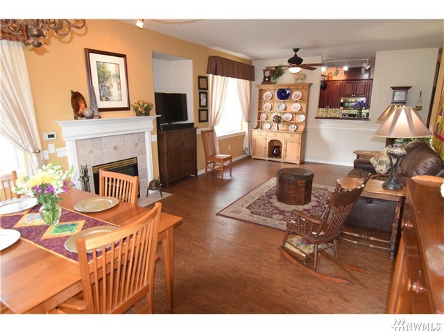 For Sale: 6831 NE 170th St #203 Kenmore, WA 98028