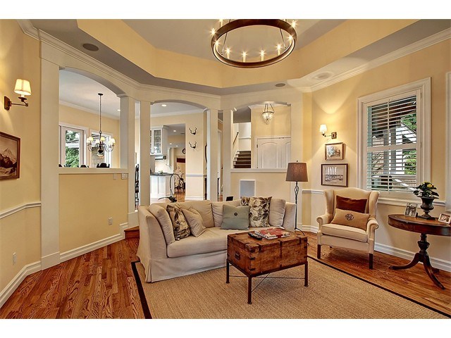 For Sale: 22615 SE 48th Pl Issaquah, WA 98029