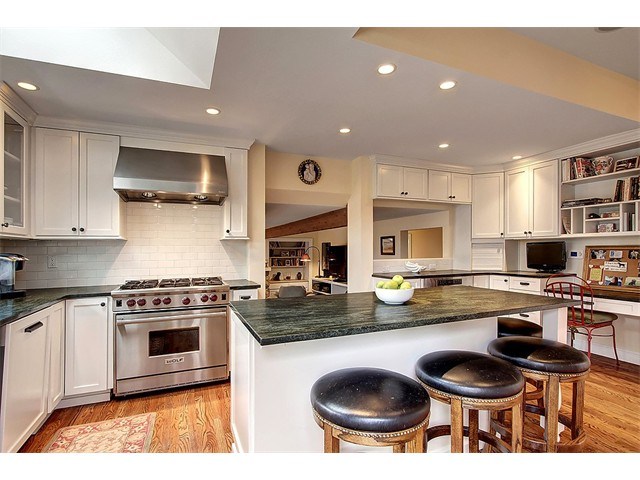 For Sale: 22615 SE 48th Pl Issaquah, WA 98029