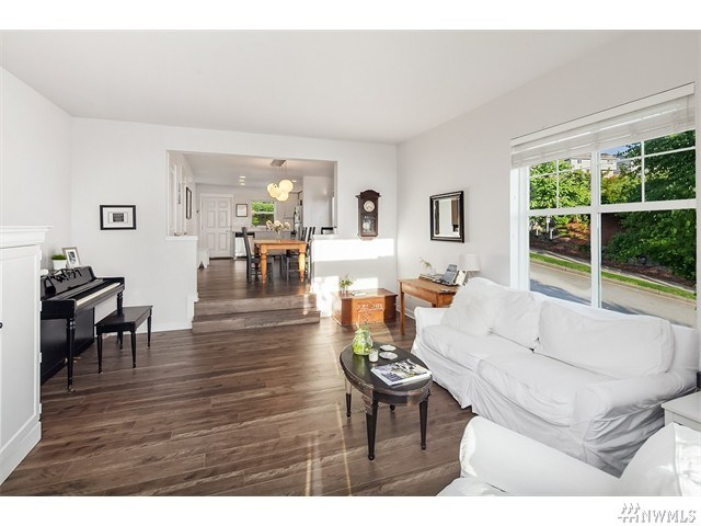 For Sale: 1703 26th Walk NE Issaquah, WA 98029