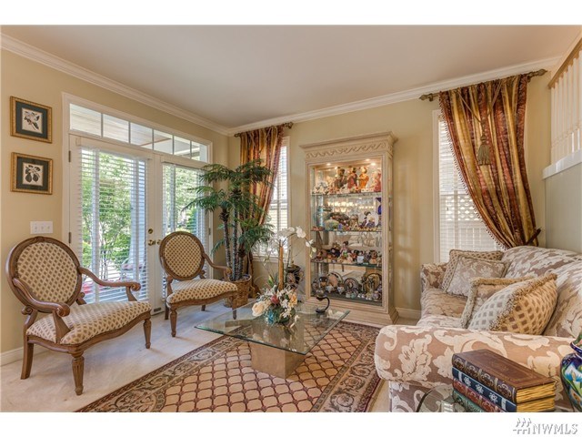 For Sale: 1527 NE Jade St Issaquah, WA 98029