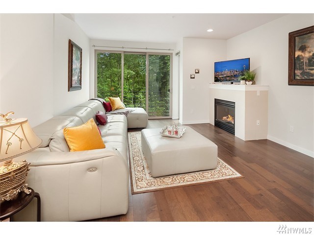 For Sale: 4282 213th Pl SE #3 Issaquah, WA 98029