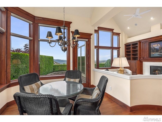 1581 30th Ave NE Issaquah, WA 98029