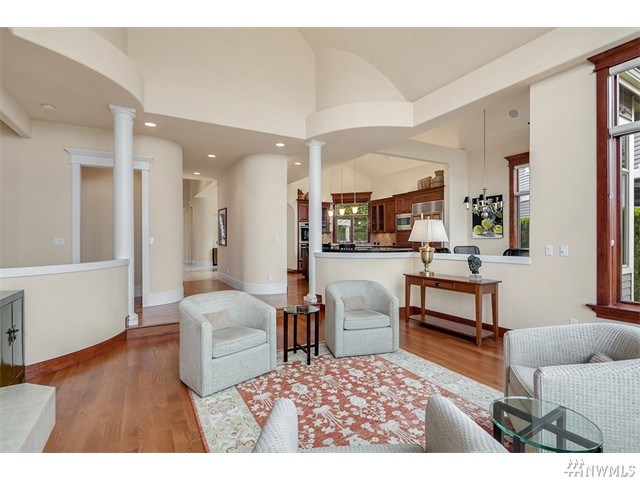 1581 30th Ave NE Issaquah, WA 98029