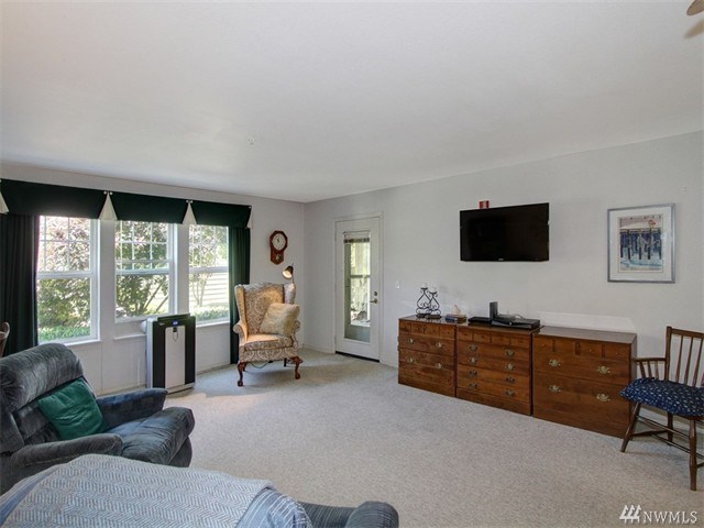 For Sale: 4109 224th Ln SE #110 Issaquah, WA 98029