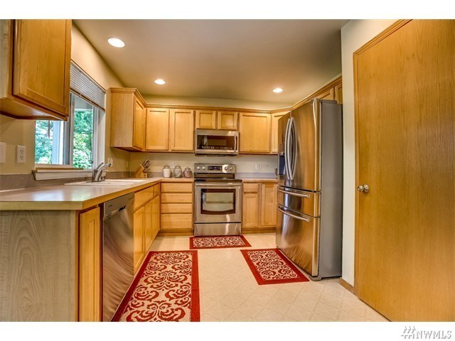 For Sale: 12204 SE 258th Pl Kent, WA 98030
