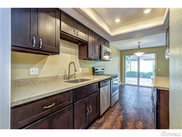 For Sale: 10210 SE 239th St #21 Kent, WA 98031
