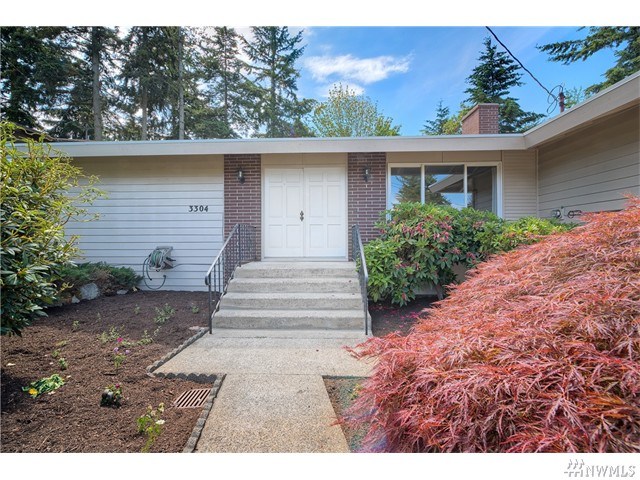 For Sale: 3304 S 249th Pl Kent, WA 98032