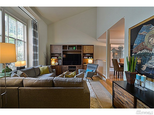 For Sale: 12917 NE 71st St Kirkland, WA 98033