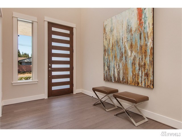 For Sale: 12323 NE 81st Pl #L-1 Kirkland, WA 98033