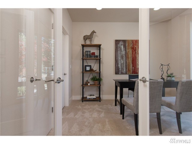 For Sale: 12323 NE 81st Pl #L-1 Kirkland, WA 98033