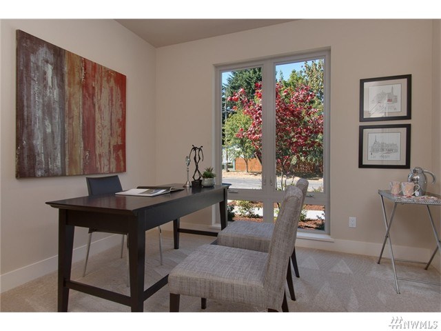 For Sale: 12323 NE 81st Pl #L-1 Kirkland, WA 98033