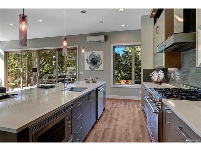 24 20th Ave