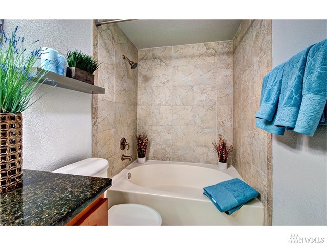 For Sale: 10016 NE 120th Ln #APT F103 Kirkland, WA 98034