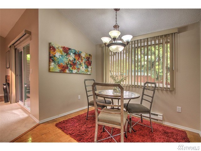 For Sale: 9927 NE 124th St #203 Kirkland, WA 98034