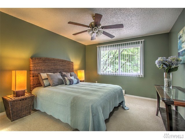 For Sale: 9927 NE 124th St #203 Kirkland, WA 98034