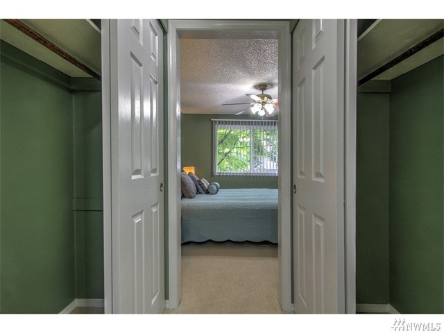 For Sale: 9927 NE 124th St #203 Kirkland, WA 98034