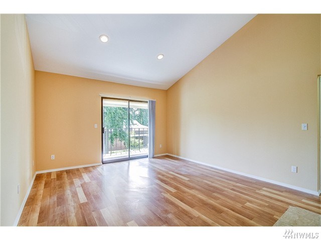 For Sale: 14311 124th Ave NE #B13 Kirkland, WA 98034