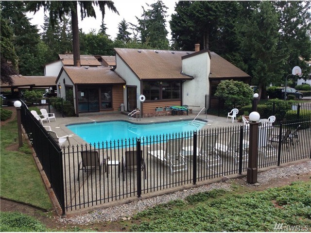 For Sale: 12721 NE 129th Ct #F205 Kirkland, WA 98034