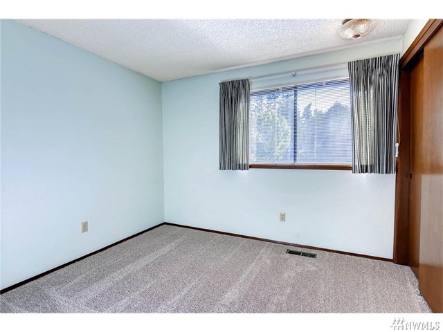 For Sale: 19701 Bing Rd Lynnwood, WA 98036