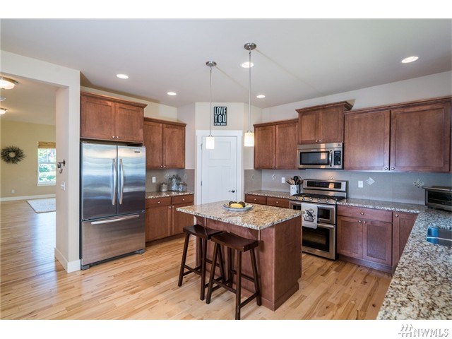 For Sale: 20124 6th Pl W Lynnwood, WA 98036
